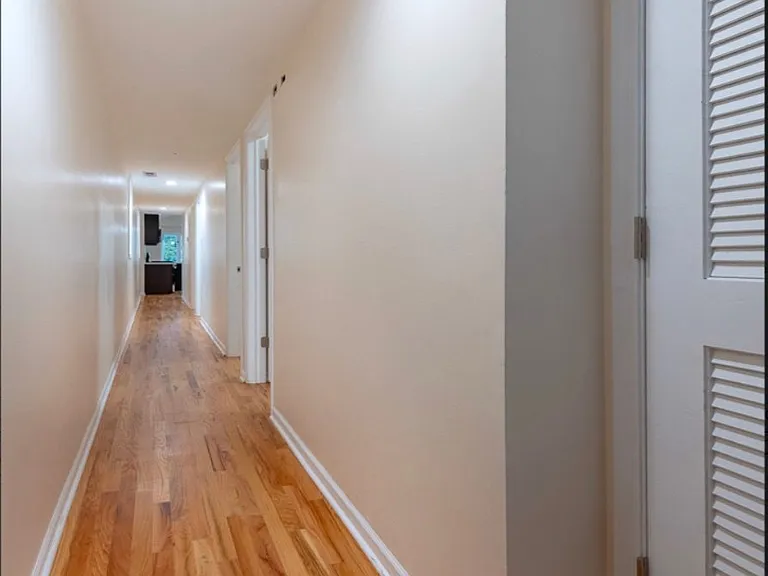 2435 W Polk St #3 — Photo 19