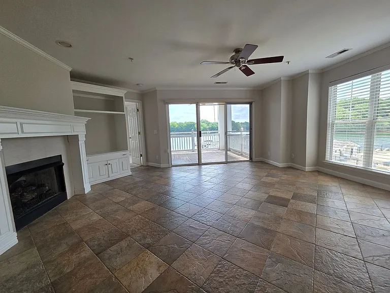 940 Jetton St #17 — Photo 5