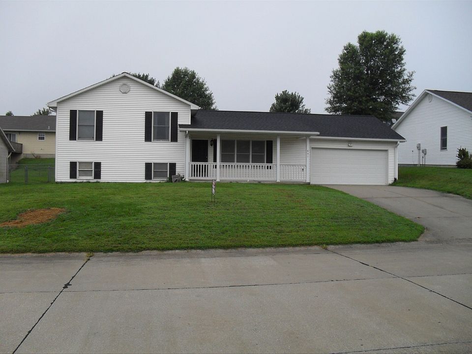 1st image of 697 Bunker Dr