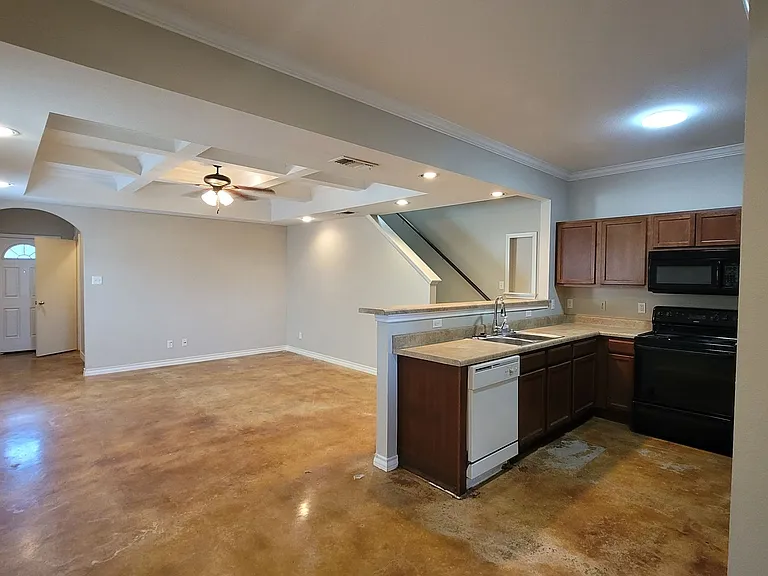 5010 Summit Wood — Photo 4