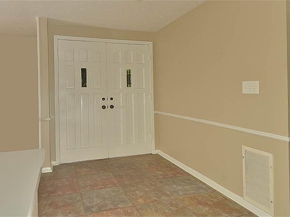 2nd image of 25407 Glen Loch Dr