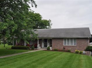 221 Constitution Ave, Cabot, PA 16023