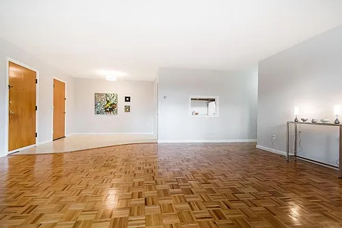 14 Longwood Dr #5 Photo 1