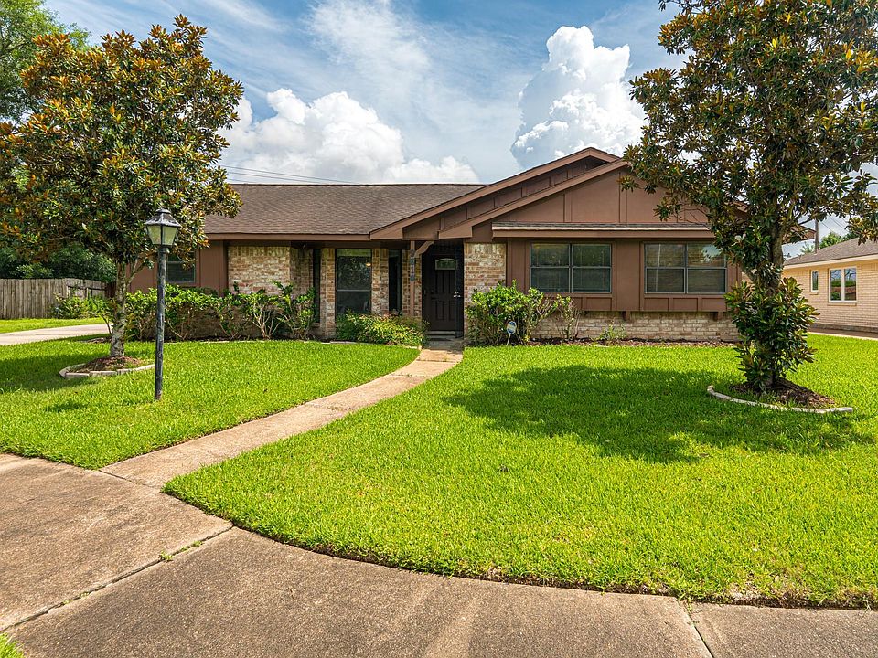 1st image of 9810 Halliford Dr