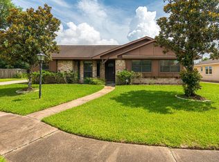 9810 Halliford Dr, Houston, TX 77031