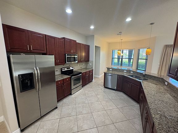 4th image of 1017 Donegal Dr