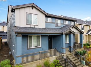 17060 SE Crossroads Ave, Happy Valley, OR 97086