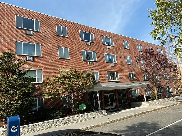 50 Green St #209 — Photo 1
