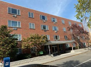 50 Green St APT 209, Brookline, MA 02446