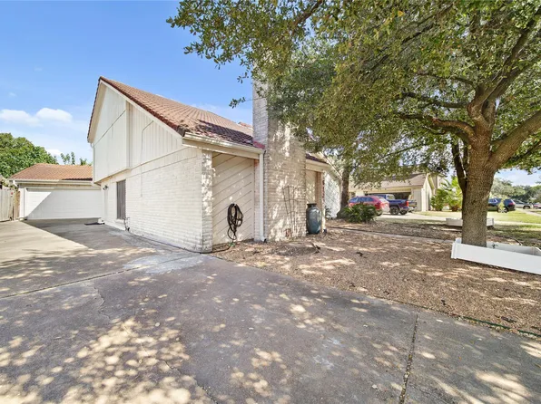 6122 Gallant Forest Dr, Houston, TX 77088