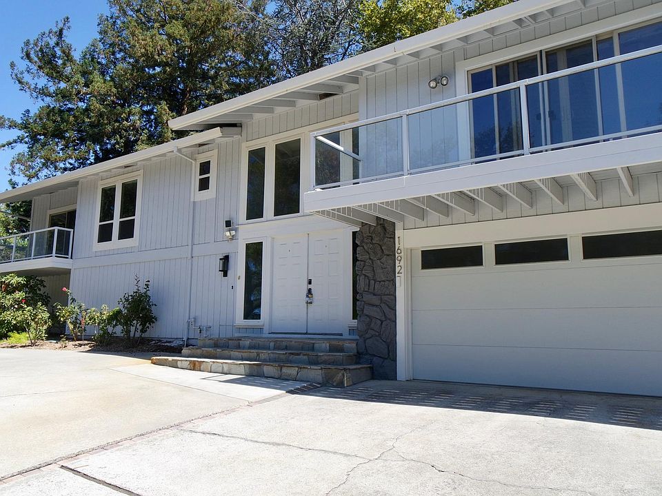 1st image of 1692 Whitham Ave