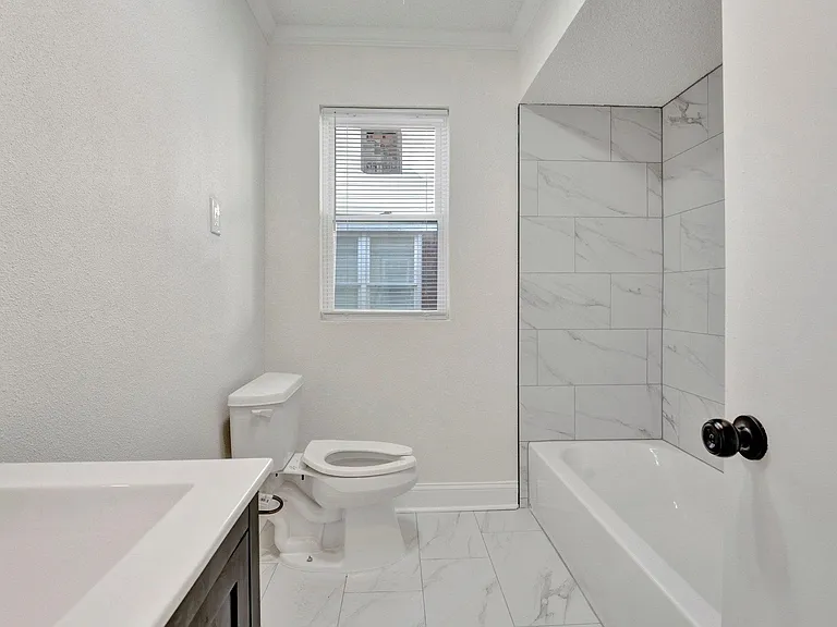 3780 Shirlwood Ave — Photo 23