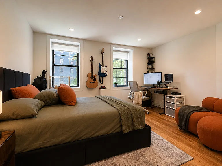 20 Patchen Ave #1A — Photo 4
