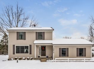 10912 Andersonville Rd, Davisburg, MI 48350