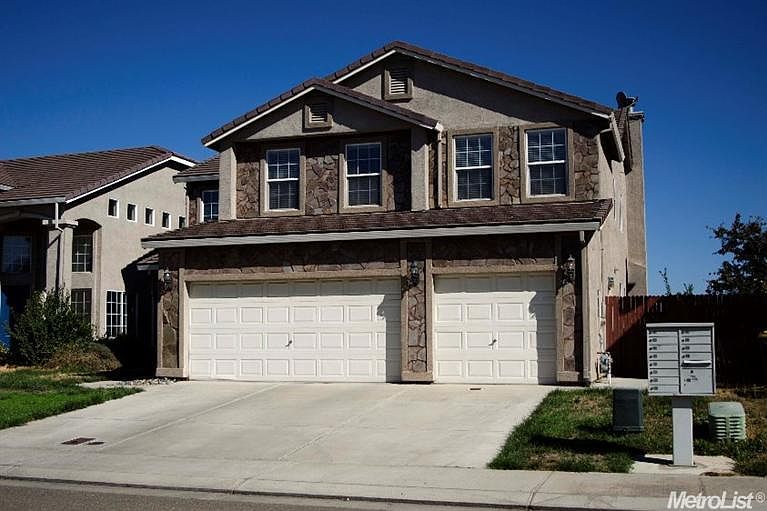 1st image of 4270 Blake Cir