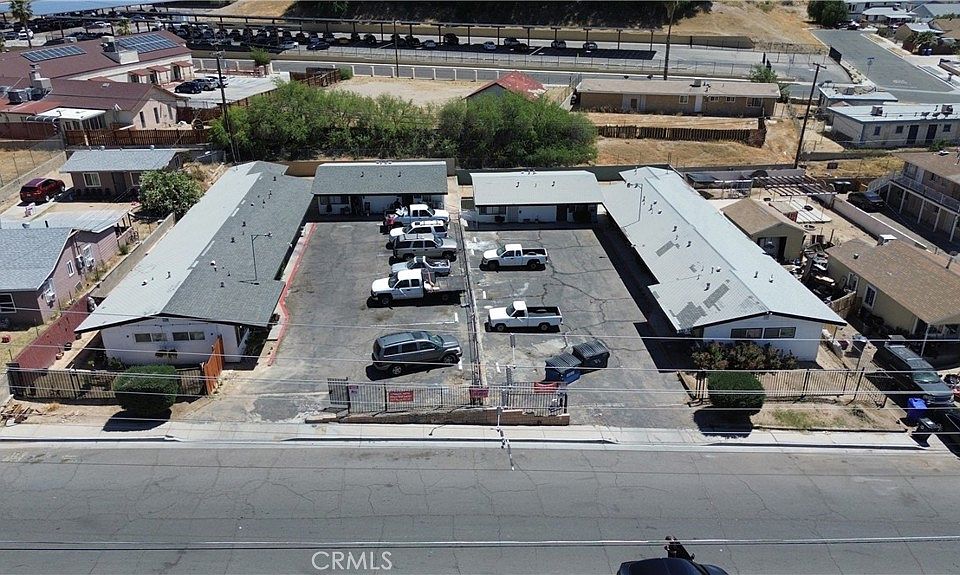 1st image of 518 W Fredricks St