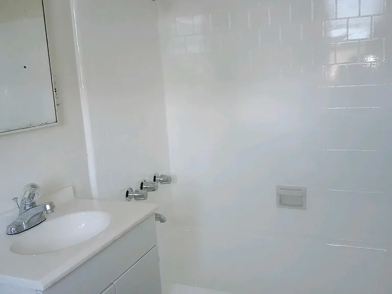 1421 W Alameda Ave — Photo 5