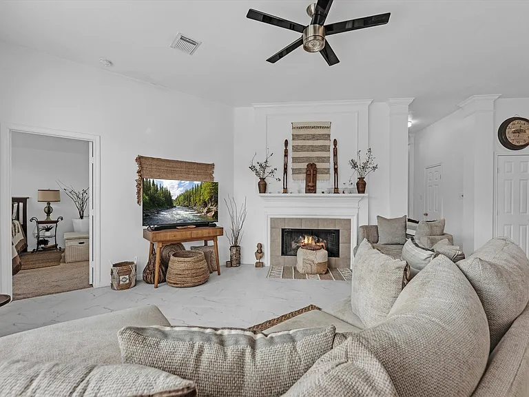 5805 Windy Knoll Ln — Photo 5