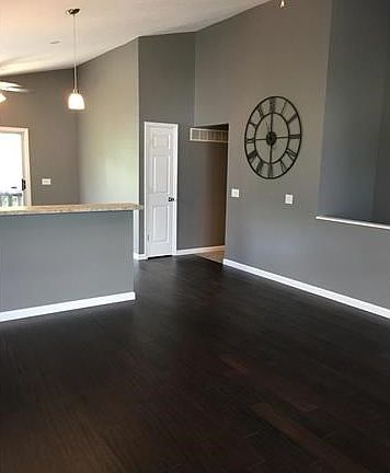 Soaring vaulted ceilings.....