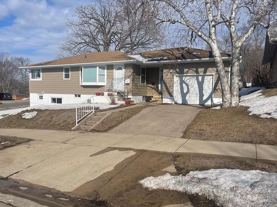 1st image of 154 11th Ave N
