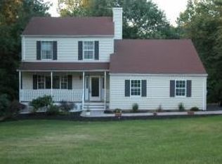 12 Fox Run, Glen Gardner, NJ 08826