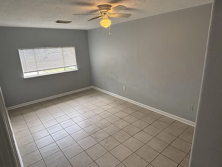 3017 Fern St — Photo 5