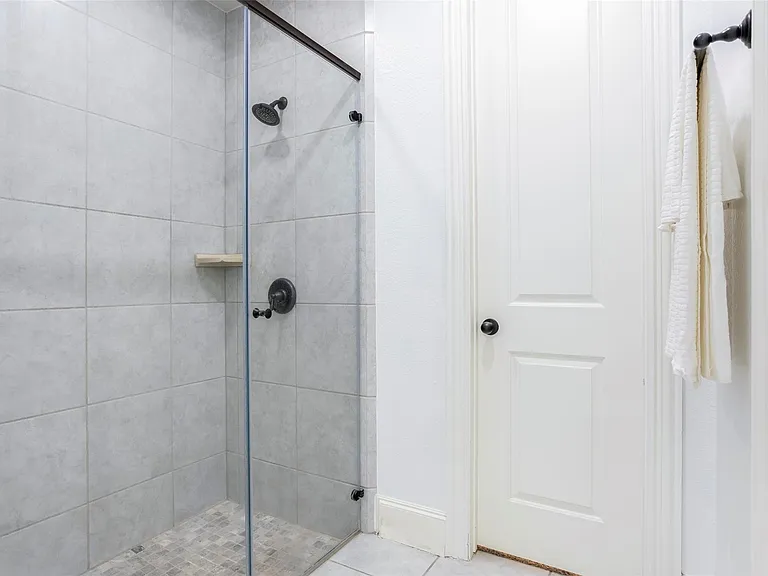 29110 Davenport Dr — Photo 18