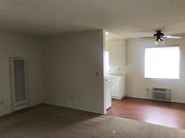 2nd image of 400 N Mentor Ave APT 7