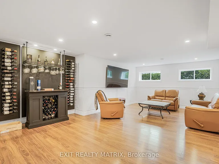 64 Radstock Ln #5 — Photo 37