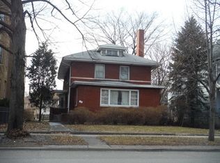 130 N Austin Blvd, Oak Park, IL 60302