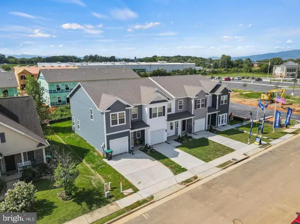 187 Caterpillar Driveway, Luray, VA 22835