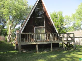 770 E Bluff St, Cherokee, IA 51012