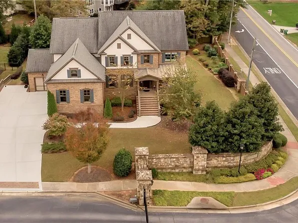 5368 Broadwood Ave, Peachtree Corners, GA 30092