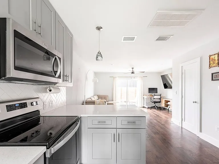 3808 Southway Dr — Photo 14