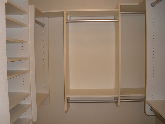 4th image of 400 Sandiron Cir Unit 437