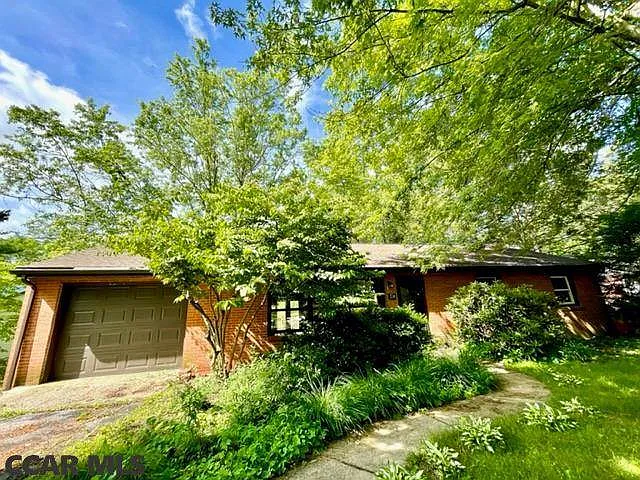 734 Glenn Rd photo 1