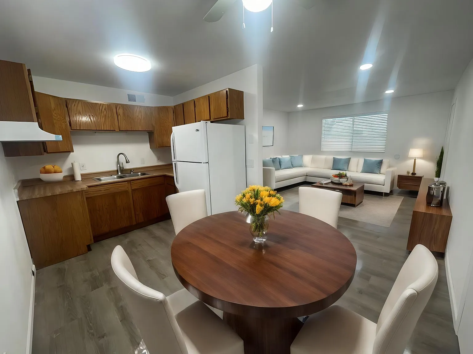 2 bed, 750 sqft, $1,090 — Photo 2
