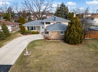 7818 W 101st Pl, Palos Hills, IL 60465