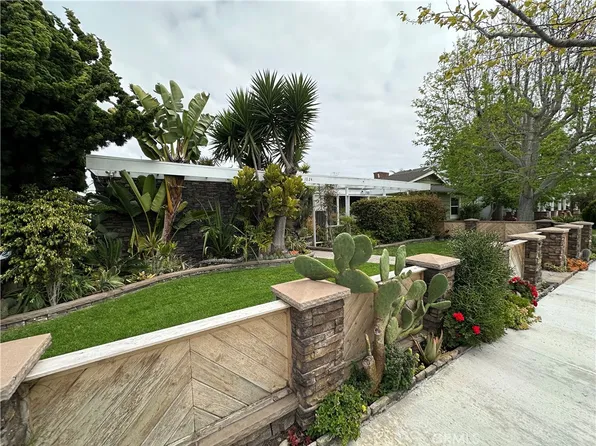 1824 Park St, Huntington Beach, CA 92648