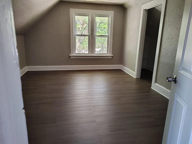2840 N Vel R Phillips Ave — Photo 3
