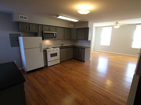 3rd image of 750 S 16th St #C