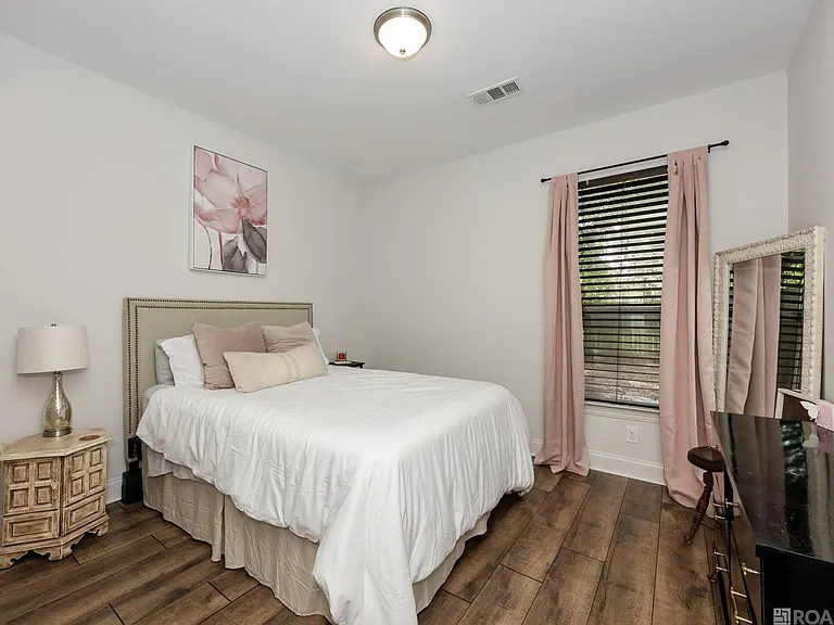 10425 Grace Ln — Photo 12
