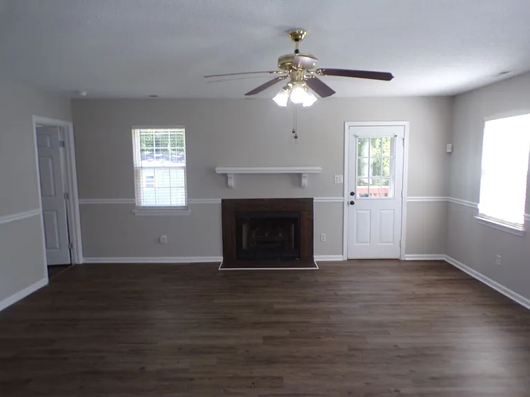 1019 Furia Dr — Photo 13