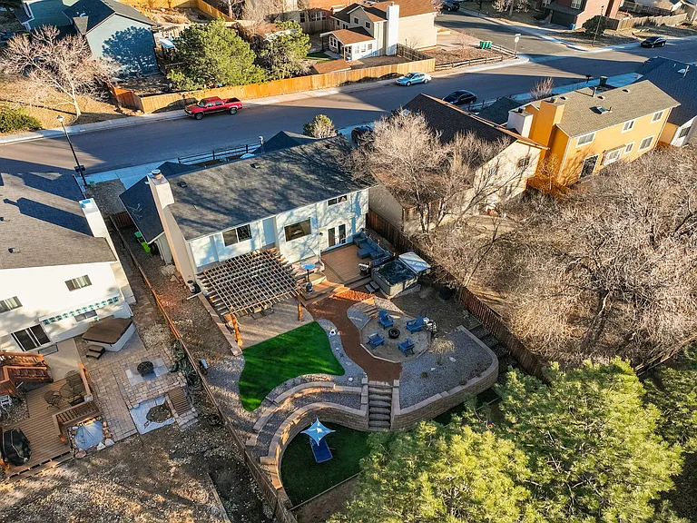Churchwood Cir — Photo 12