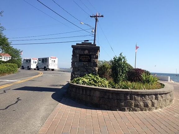 Giants Neck Private Beach