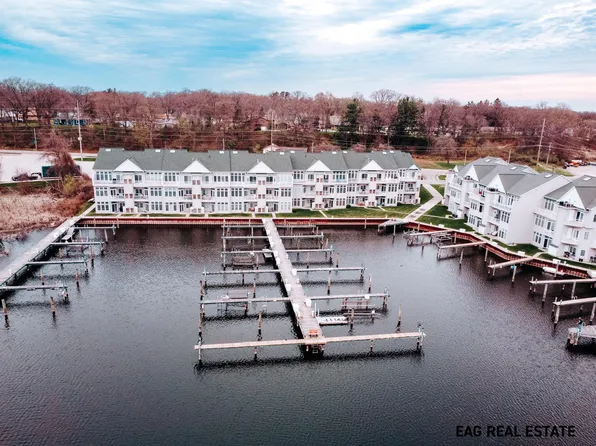 2411 Lake Ave Unit 28, Muskegon, MI 49445