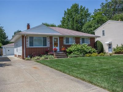 796 E 240th St, Euclid, OH, 44123