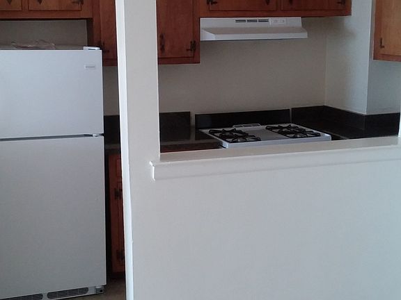 2nd image of 715 E 32nd St APT 4F