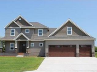 2240 Orchid Loop S, Saint Cloud, MN 56301
