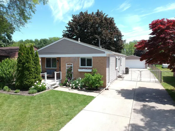 34354 Virgil St, Harrison Township, MI 48045